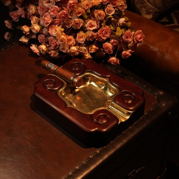 Zitan Nimbus Ashtray Elevate Your Cigar Ritual with Timeless Craftsmanship - Image 3