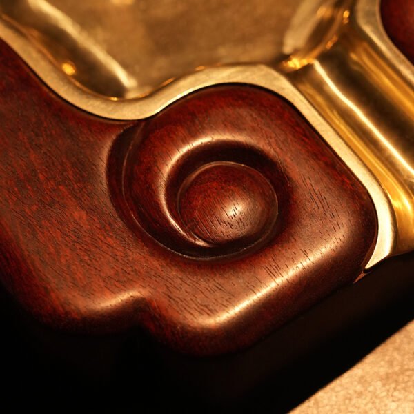 Zitan Nimbus Ashtray Elevate Your Cigar Ritual with Timeless Craftsmanship - Image 7