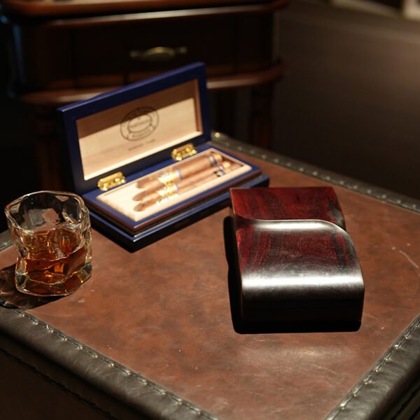 Petra Cigar Travel Case Humidor Cigar Box Rosewood Case with Spanish Cedar Lining - Image 4
