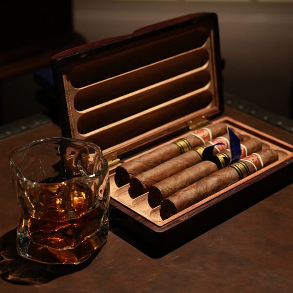 Petra Cigar Travel Case Humidor Cigar Box Rosewood Case with Spanish Cedar Lining - Image 5